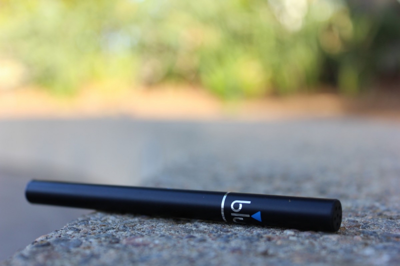 ecommerce-MONS-min_e_cigarette_vaping_blu_cigs_blu_electronic_cigarette_tobacco_cigarette_smoke-637061